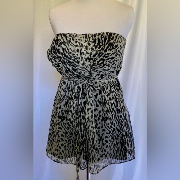 Banana Republic Black & White Animal Print Strapless Top Size: 10 Petite - Picture 1 of 6